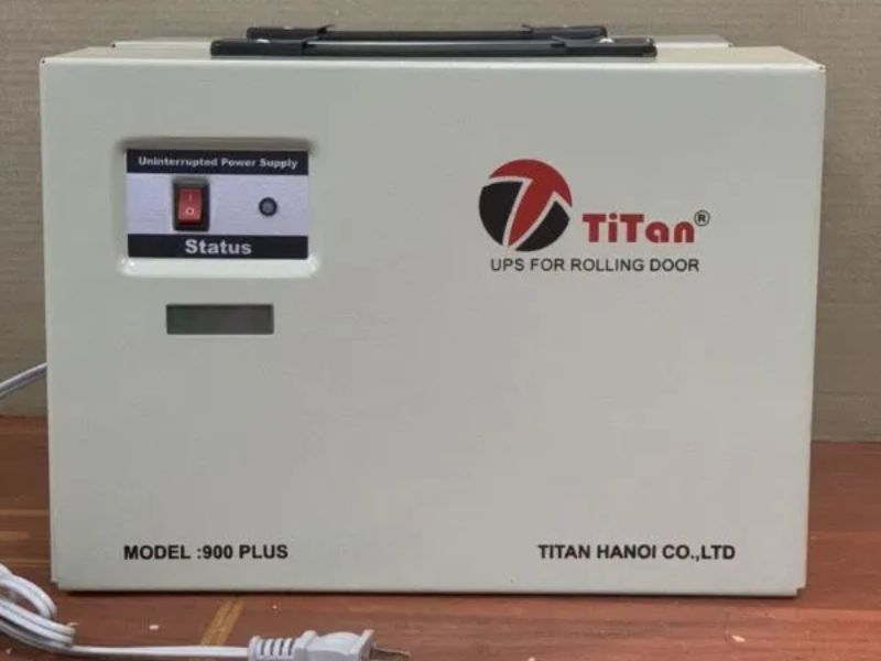 Lưu điện titan 900 plus led