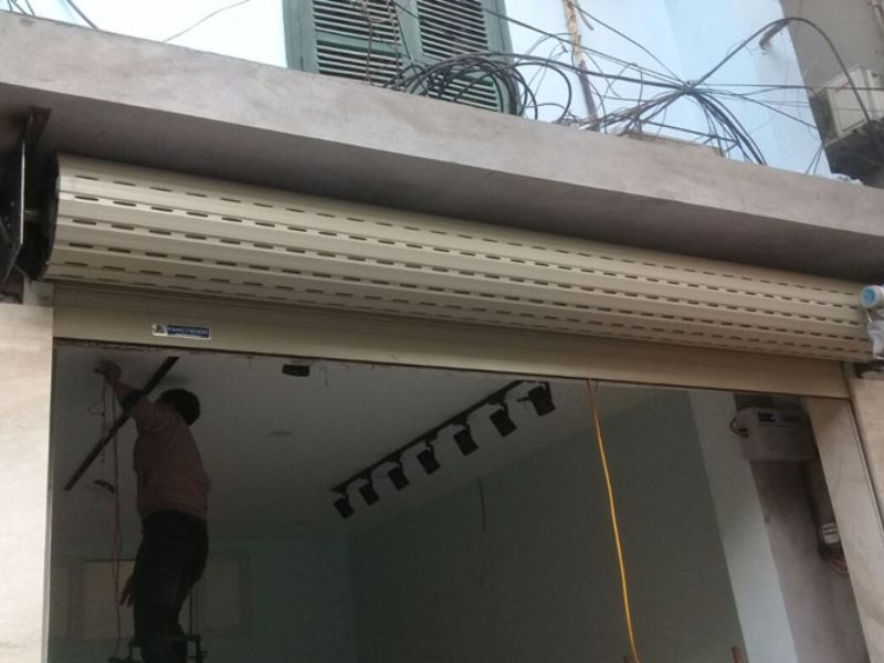 Thi công lắp đặt cửa cuốn tại xã‍ Hòa‍ Tiến thành phố Đà Nẵng