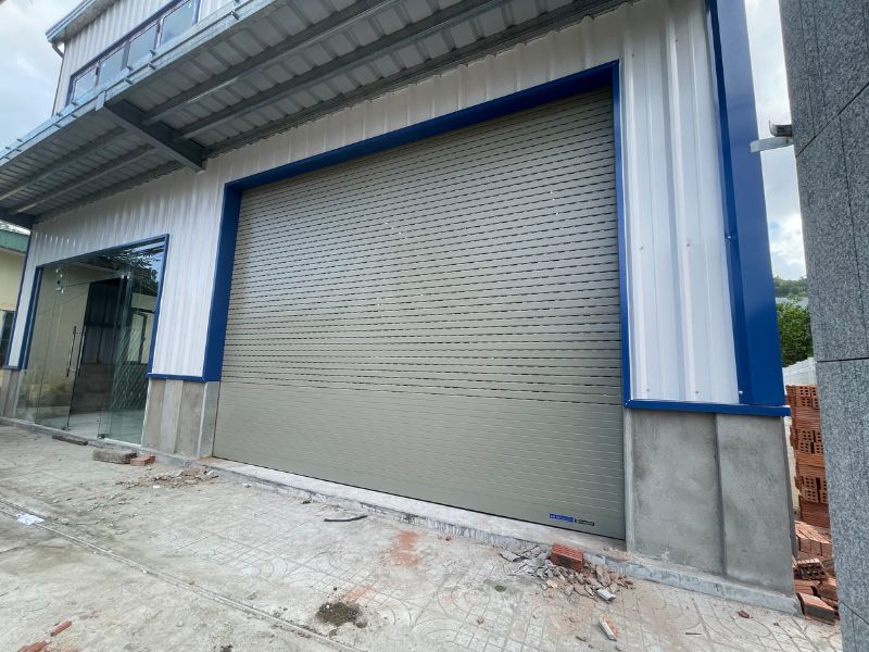 Thi công lắp đặt cửa cuốn tại xã‍ Sơn‍ Cẩm‍ Hà thành phố Đà Nẵng