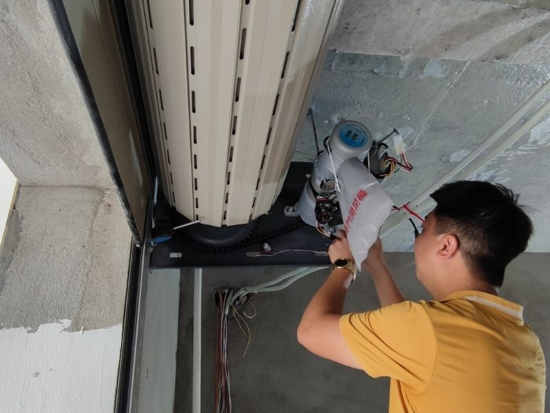 Thay mô tơ cửa cuốn cho 1 gia đình tại Liên Chiểu