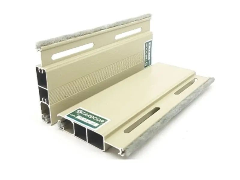 Cửa Cuốn nan nhôm Stardoor STD10 là một sự lựa chọn hoàn hảo cả về cất lượng, khả năng chịu lực, chống nhiệt, chống mưa bão, giúp gia đình bạn trở nên an toàn hơn.