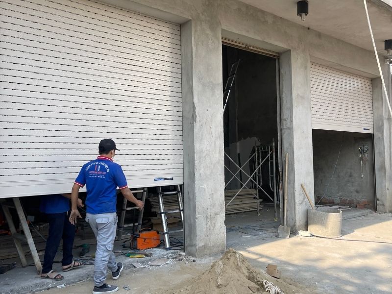 Lắp đặt cửa cuốn cho một gia đình tại Liên Chiểu bền, đẹp, an toàn tuyệt đối.