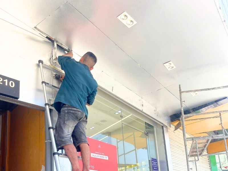 Sửa lỗi bo mạch cửa cuộn tại Quảng Phú.