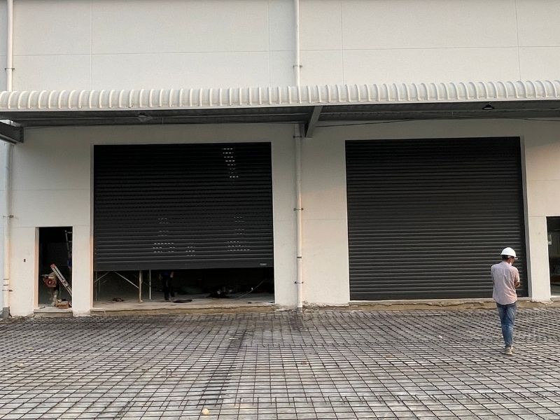 Thi công lắp đặt Cửa cuốn cho một xưởng tại Hòa Khánh.