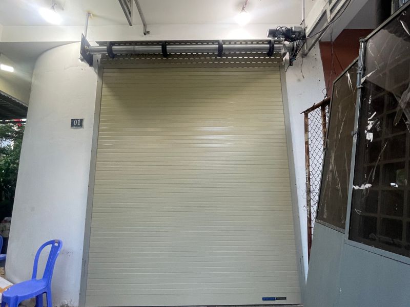 Lắp đặt cửa cuốn mini tiện lợi tại Liên Chiểu - Đà Nẵng.